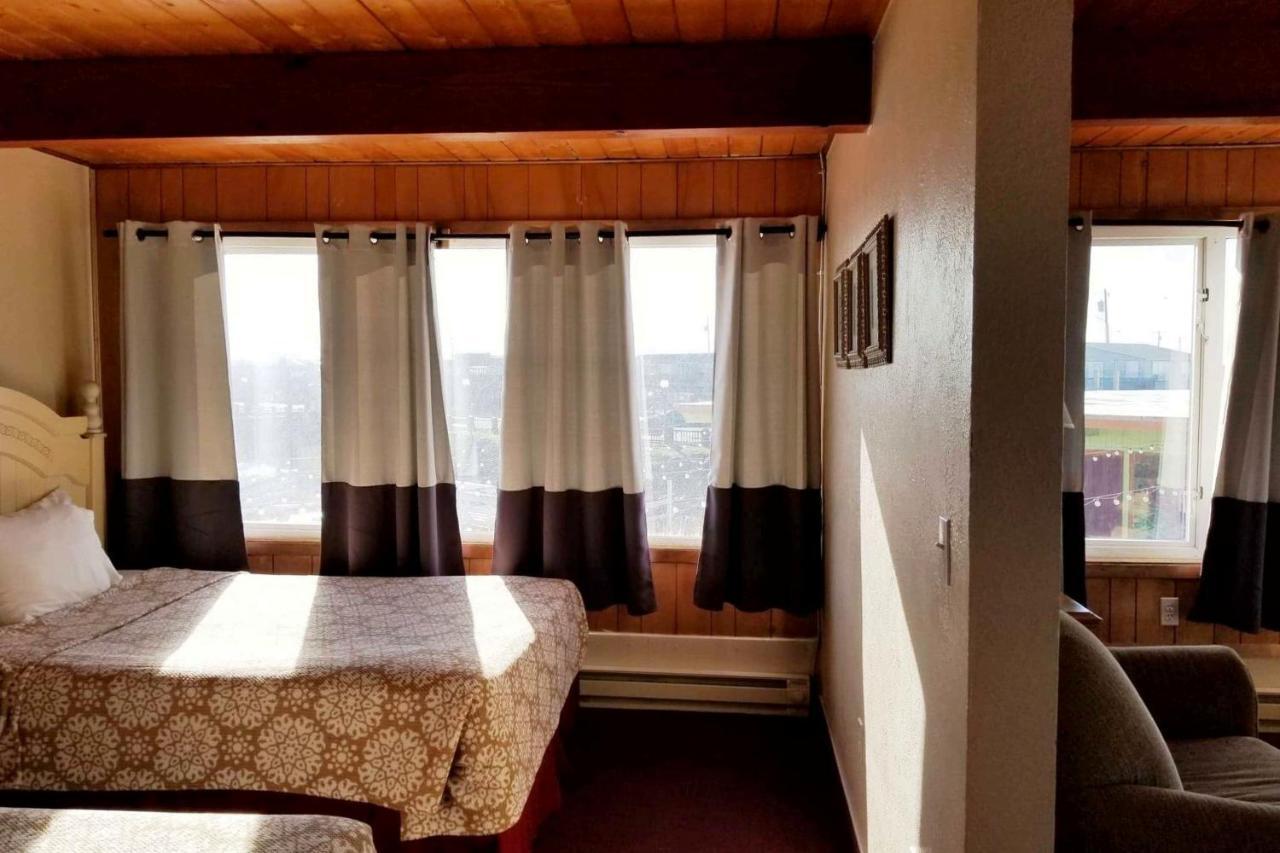 Islander Westport Hotel Eksteriør billede