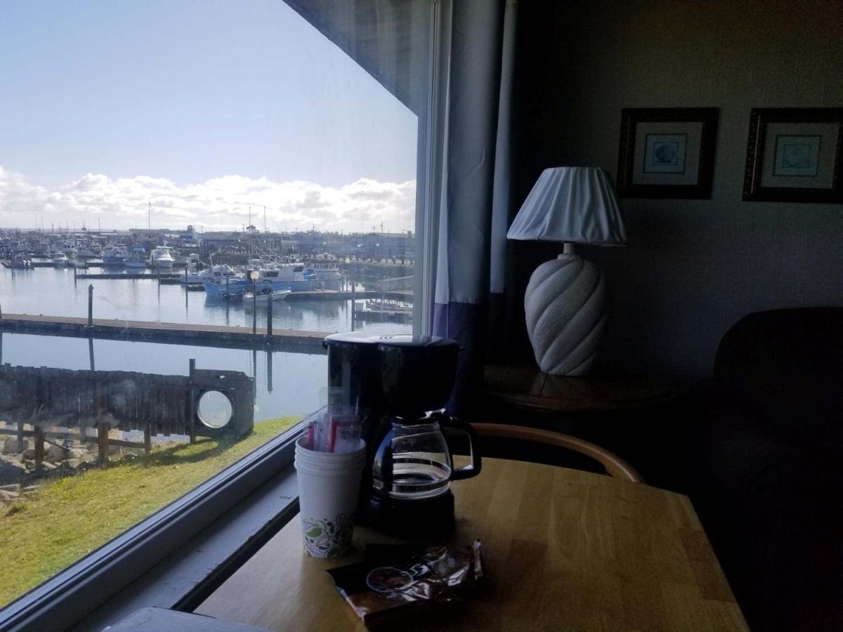 Islander Westport Hotel Eksteriør billede
